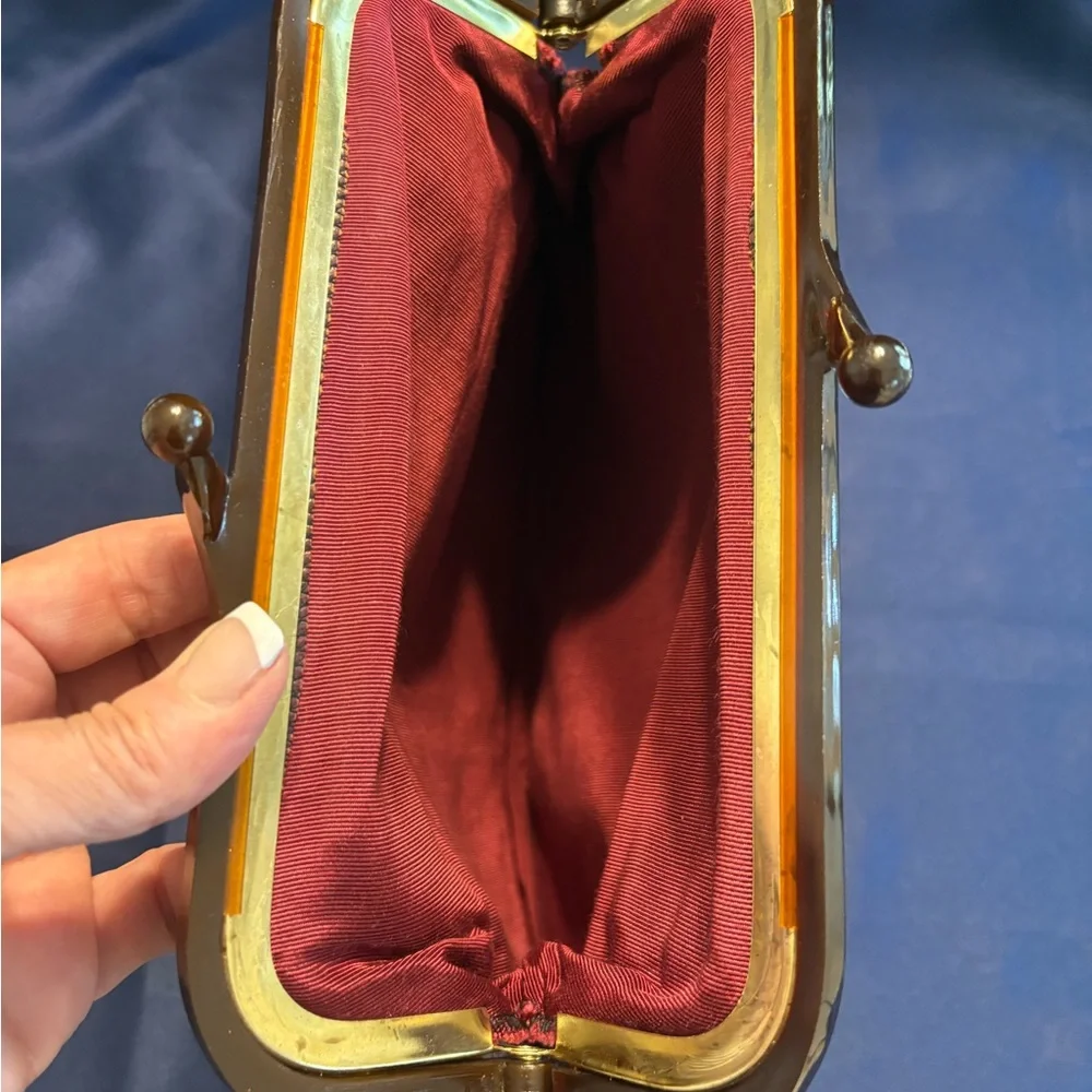 SOLD Vintage Burgundy Leather and Acrylic Tortoise Shell Clutch, with Kiss Clasp - Picture 6 of 13